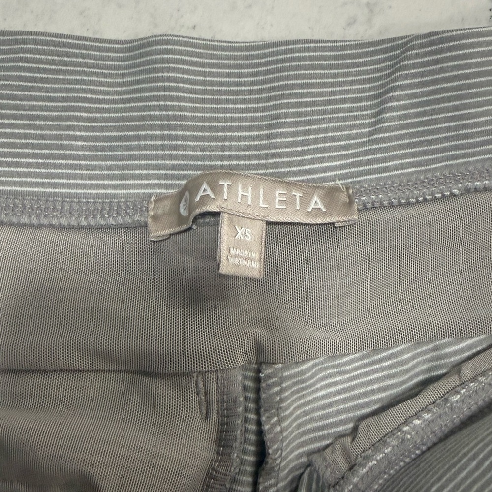 Athleta Light Gray Striped Knit Athletic Shorts - Picture 5 of 7